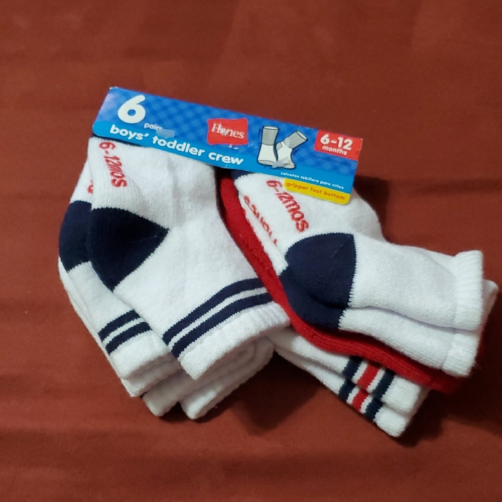 NWT Hanes Boys' Toddler Crew Socks - Size 6-12 Months